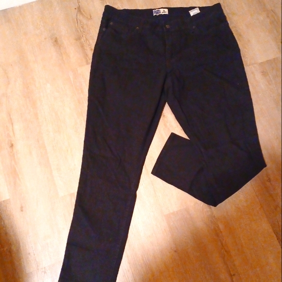 Levi's Plus Size Skinny Jean - Picture 5 of 7